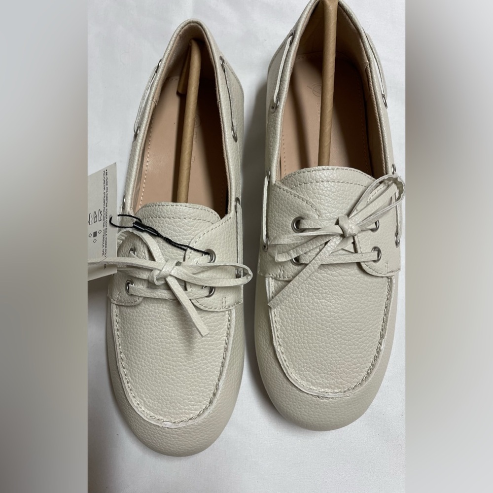 Women's Cream Loafers